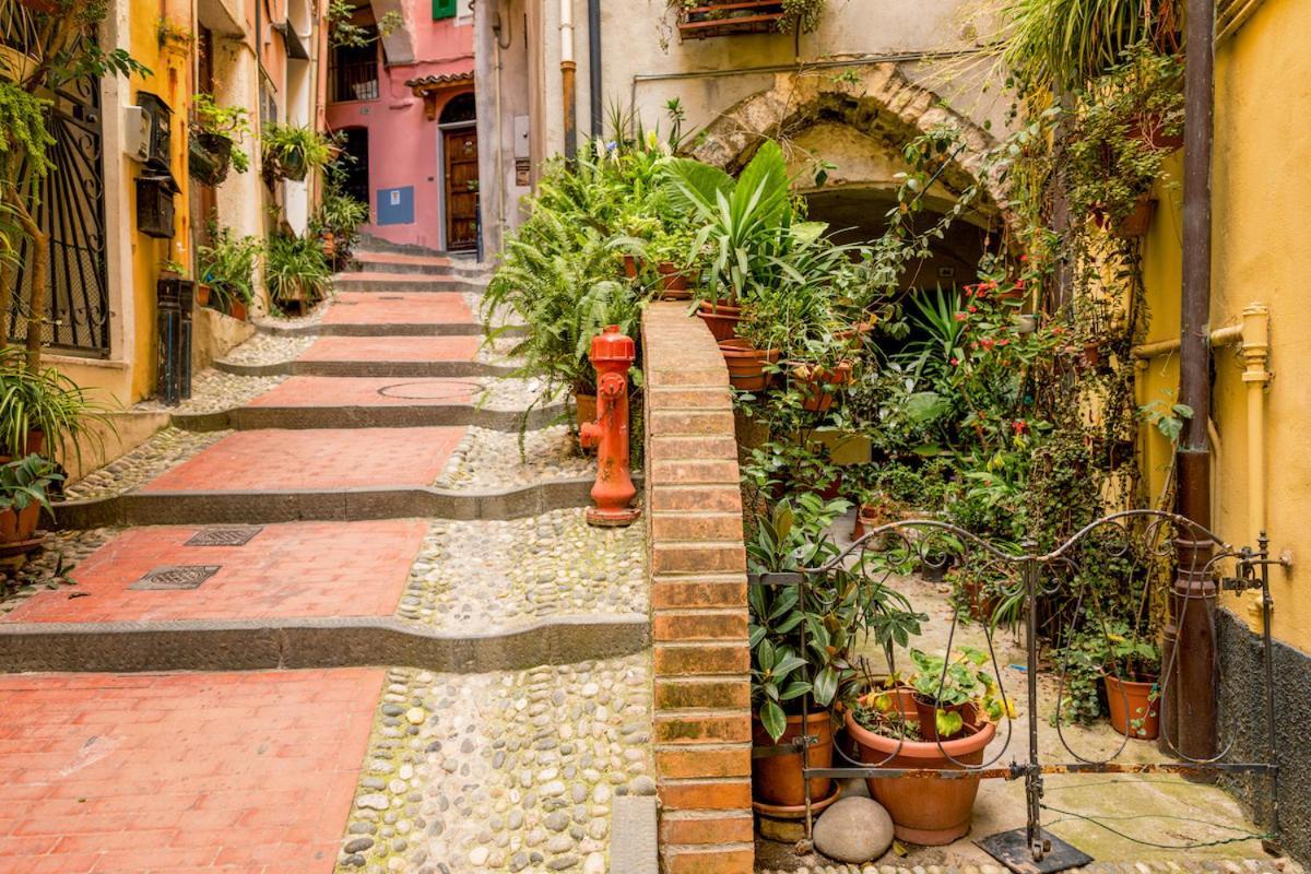 Blue Iris Home Sanremo Bagian luar foto